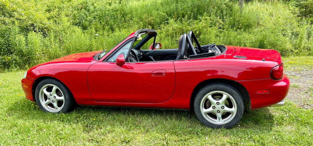 2002 Mazda Miata, photo 2