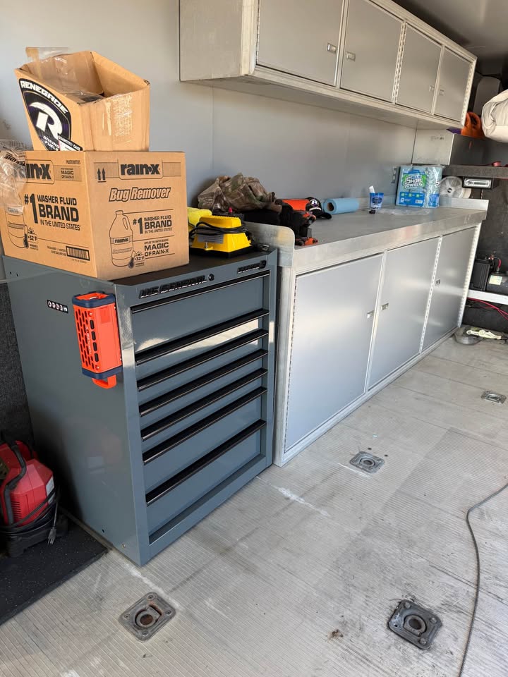 Perfect condition 1993 Motorsport 35’ All Aluminum Race Trailer, photo 6