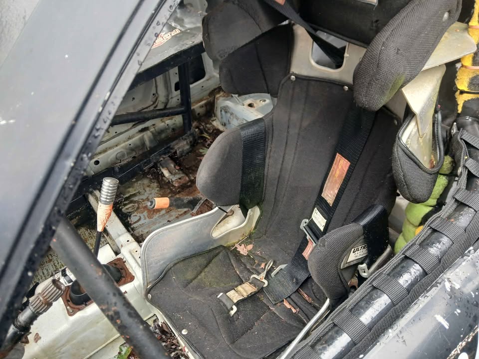Nissan Sentra dirt track car, freshly built, photo 2