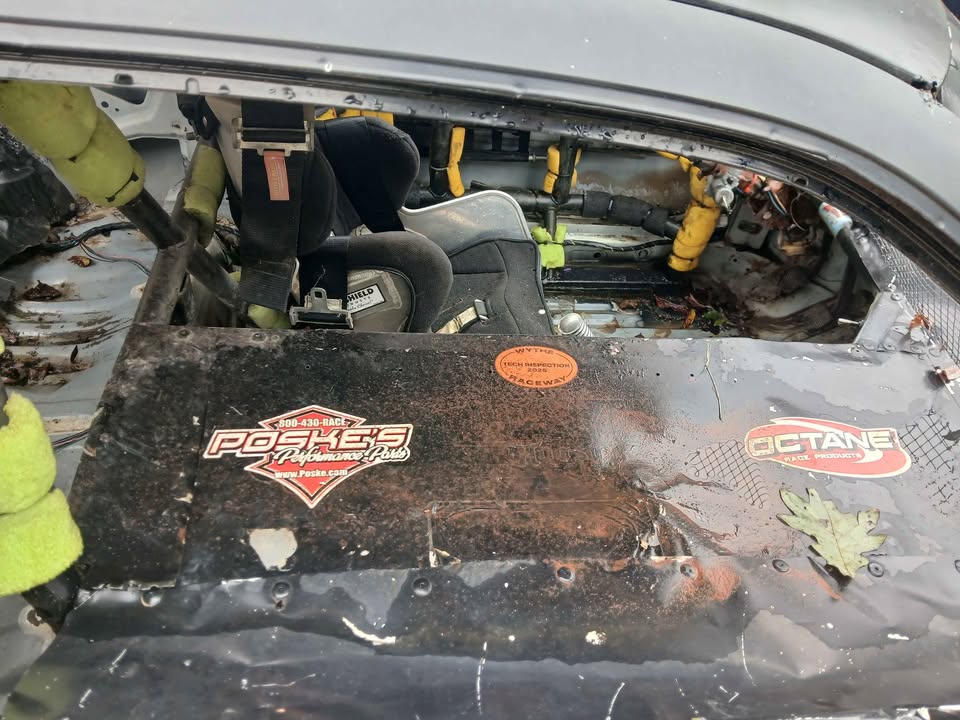 Nissan Sentra dirt track car, freshly built, photo 3