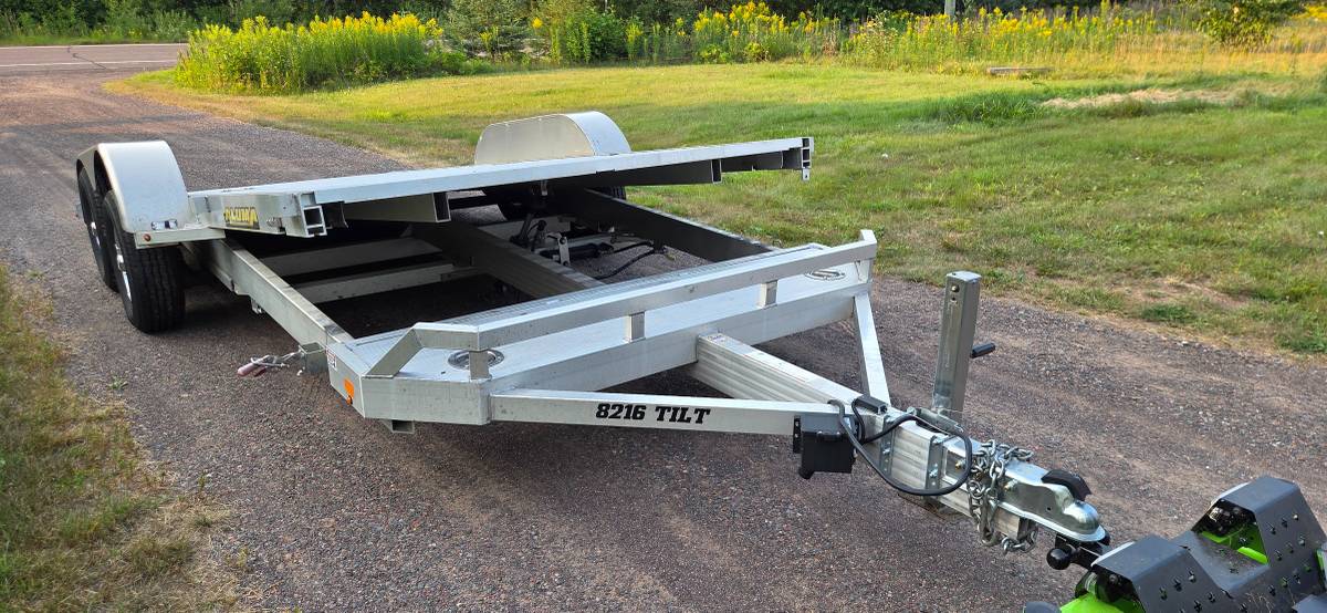 2023 Aluma Car Trailer, photo 2