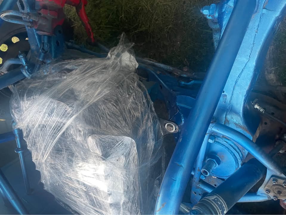 Pro stock dirt car with two 355 engines, photo 2