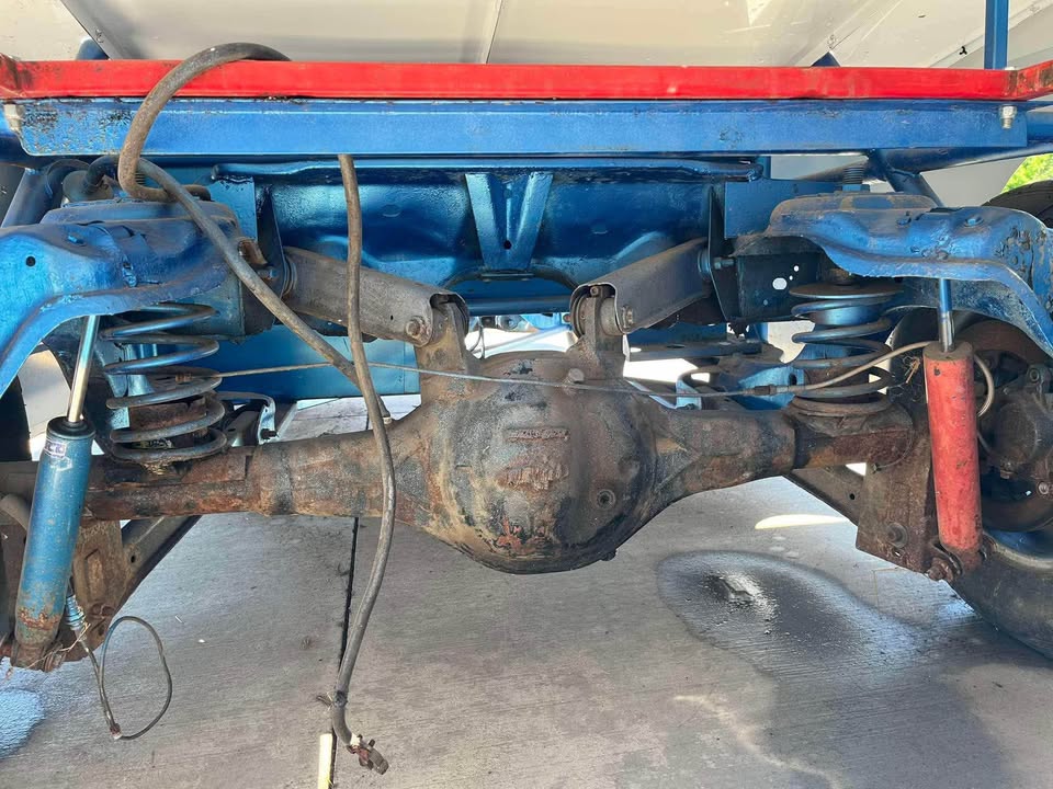 Pro stock dirt car with two 355 engines, photo 9