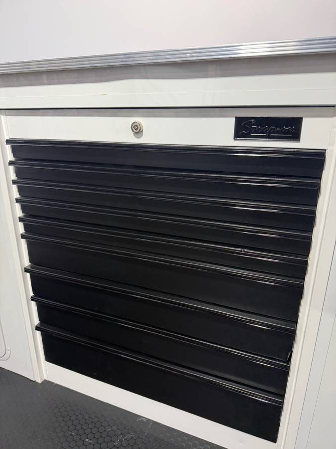 26' Universal Enclosed Race Trailer, photo 6