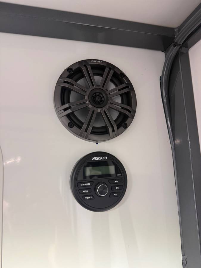 26' Universal Enclosed Race Trailer, photo 9