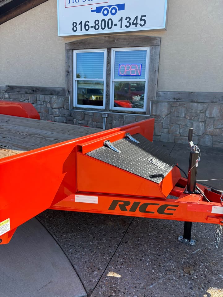 2026 Rice 82 in x 18 ft car hauler, 7K GVWR, photo 5
