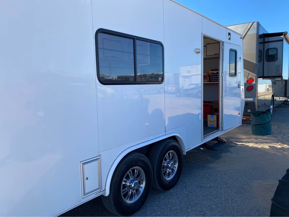 2014 Sport Trailer 22’ enclosed, photo 3