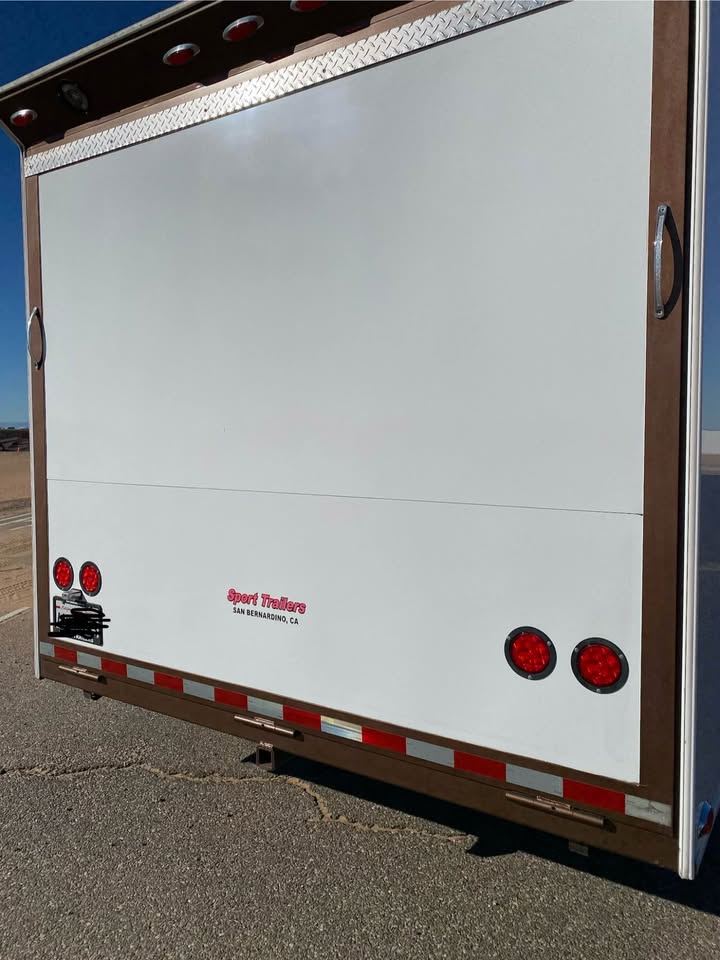 2014 Sport Trailer 22’ enclosed, photo 4