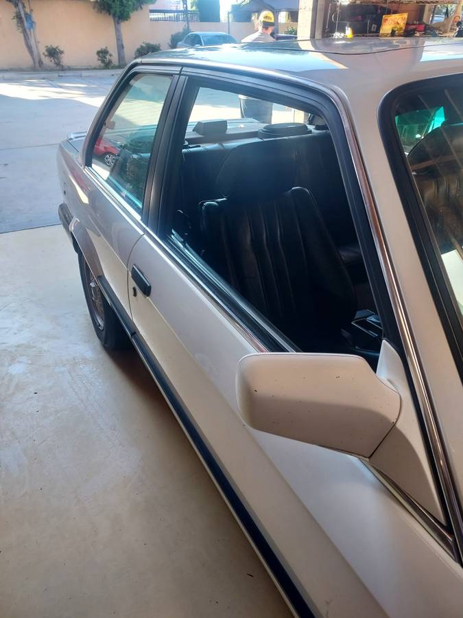 1988 BMW 325is, 5-speed manual, photo 3