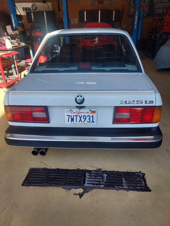 1988 BMW 325is, 5-speed manual, photo 4