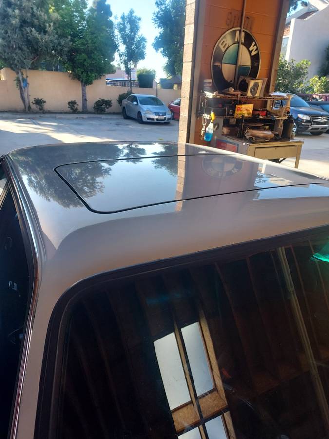 1988 BMW 325is, 5-speed manual, photo 5