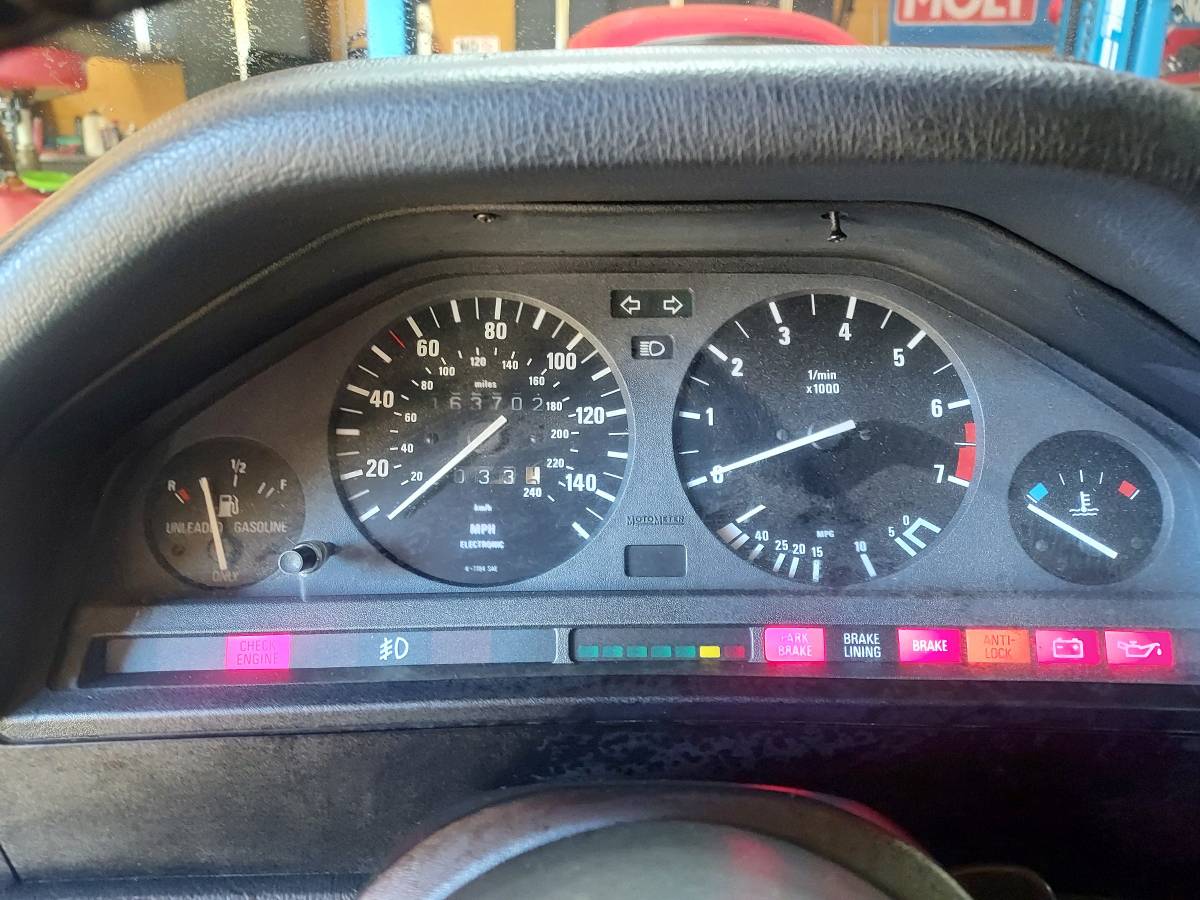 1988 BMW 325is, 5-speed manual, photo 9