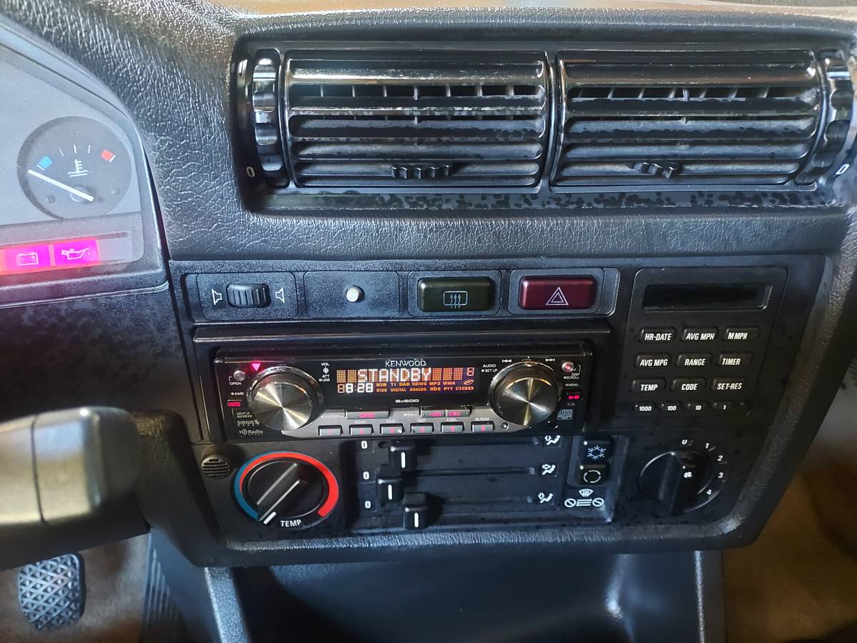 1988 BMW 325is, 5-speed manual, photo 10