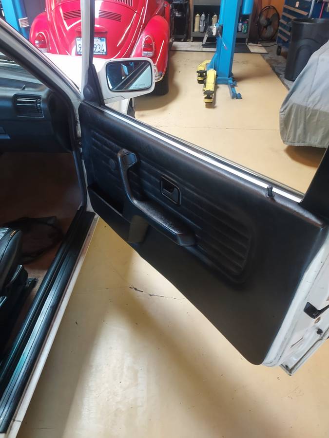 1988 BMW 325is, 5-speed manual, photo 11