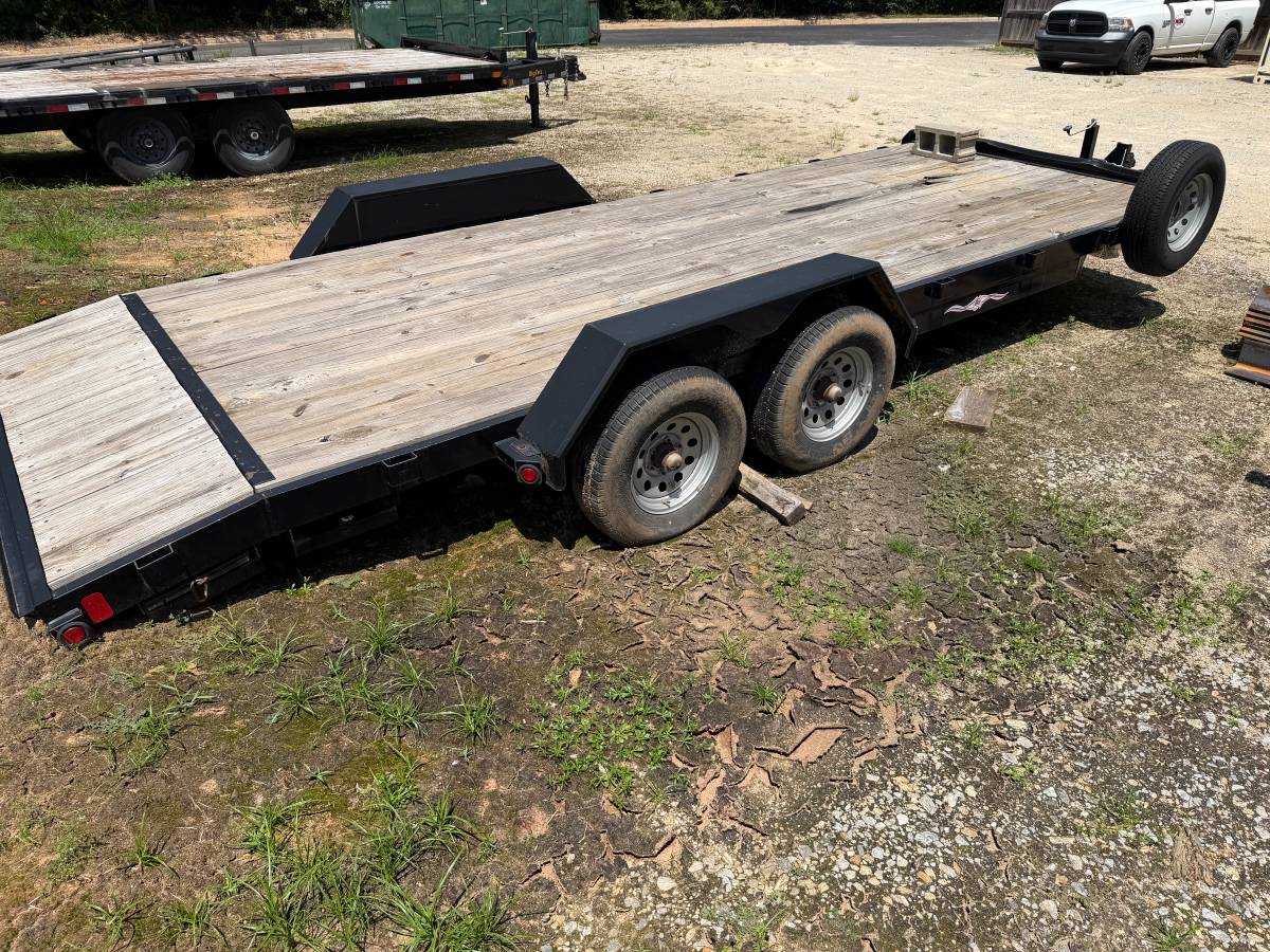 2022 Liberty Industries Car Hauler Trailer, photo 3