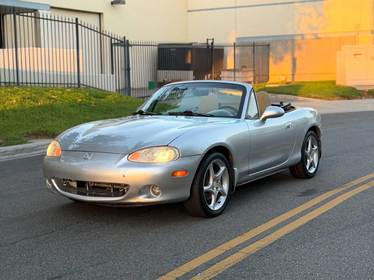 2002 Mazda MX-5 Miata