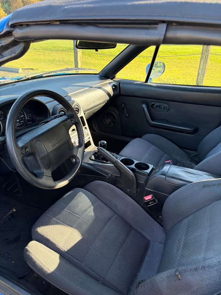 1993 Mazda MX-5 Miata, Mariner Blue, new timing belt and clutch, photo 8