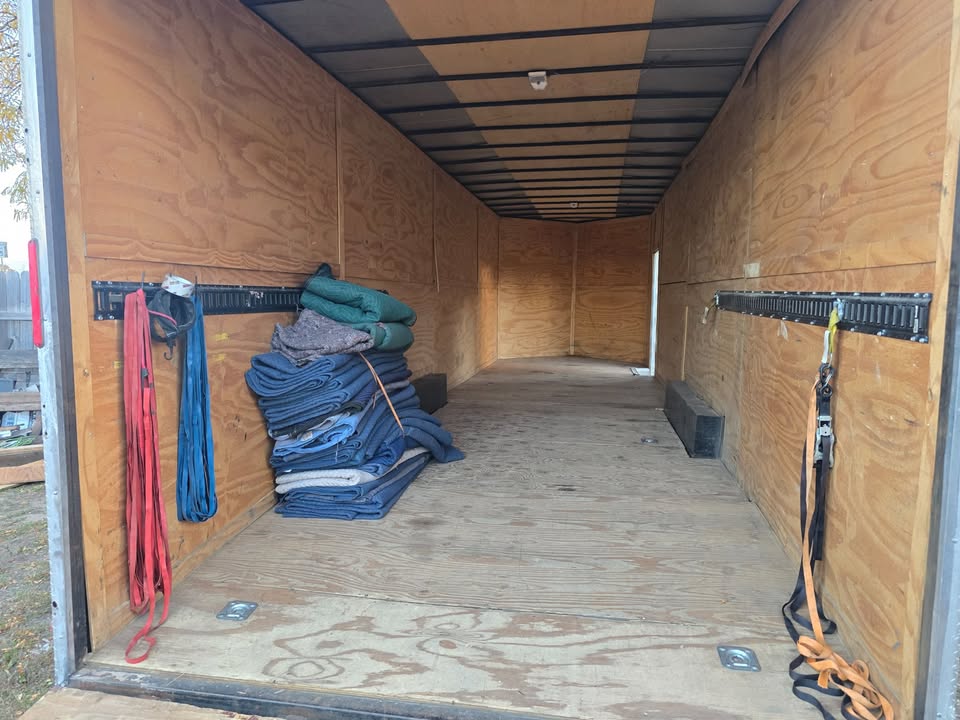 2018 dccs 34 ft enclosed trailer, photo 5