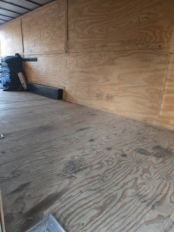 2018 dccs 34 ft enclosed trailer, photo 7