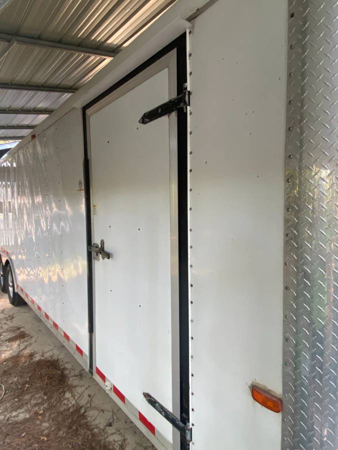 2012 Cargo craft Enclosed trailer 30', photo 4