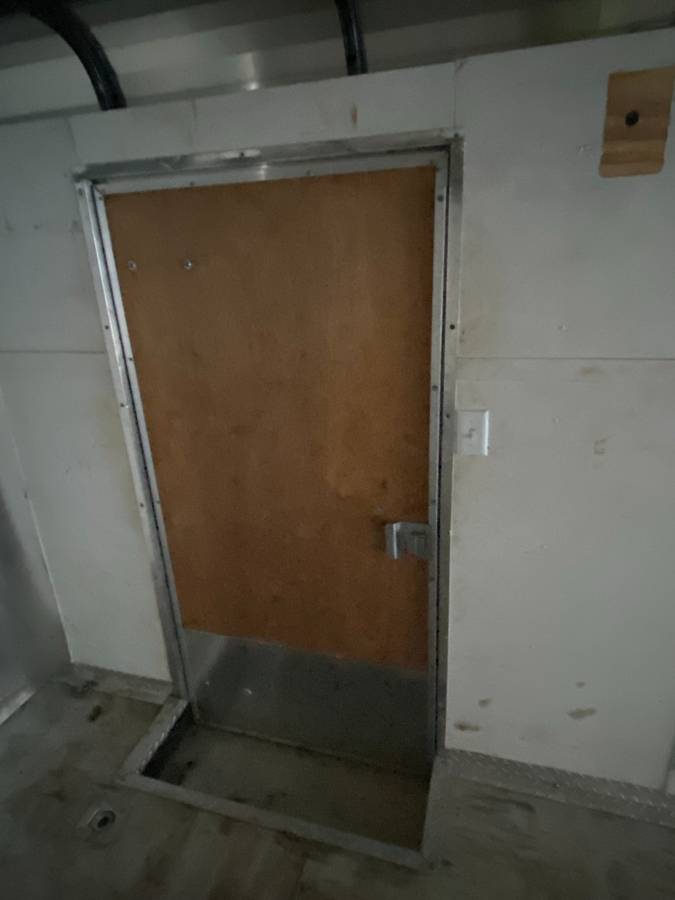 2012 Cargo craft Enclosed trailer 30', photo 9