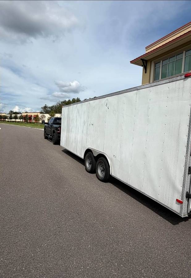 26ft enclosed car hauler with Air condition, photo 2