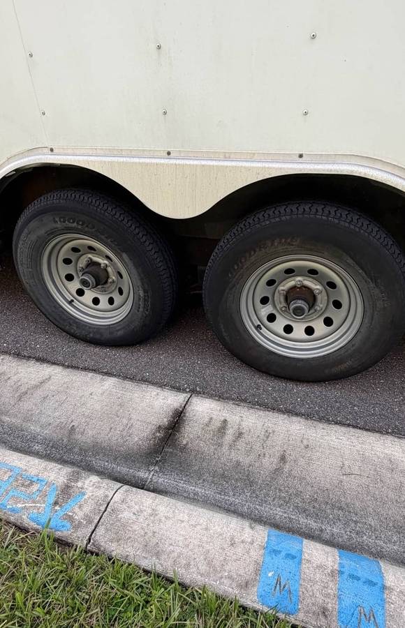 26ft enclosed car hauler with Air condition, photo 4