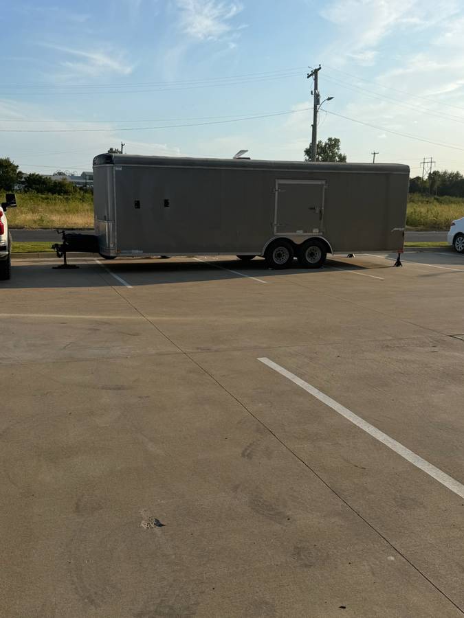 24ft enclosed car hauler, photo 2
