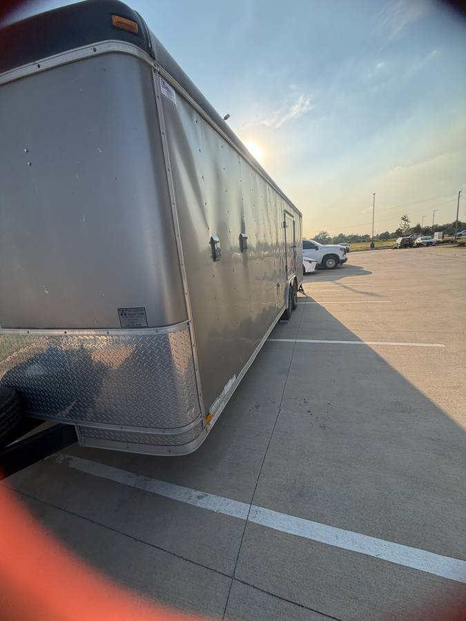 24ft enclosed car hauler, photo 3