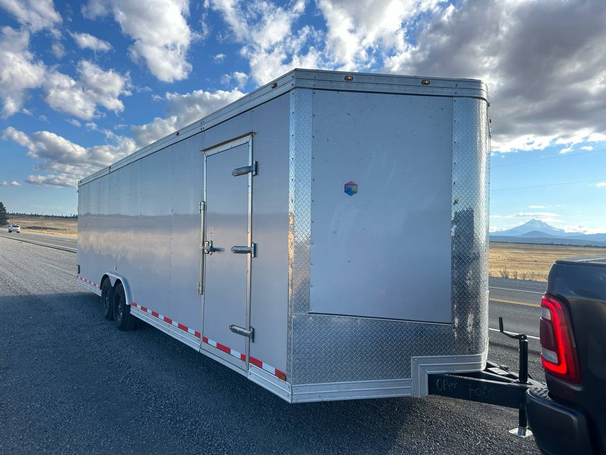 2024 Cynergy Enclosed 28’ Trailer, photo 2