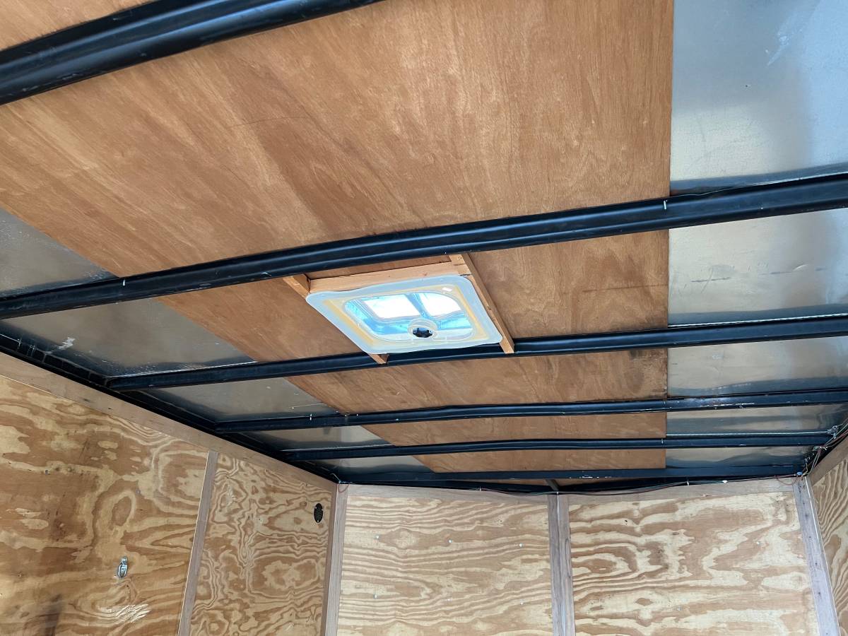 2019 Continental Cargo Enclosed 8’x16 plus V-Nose Trailer, photo 11