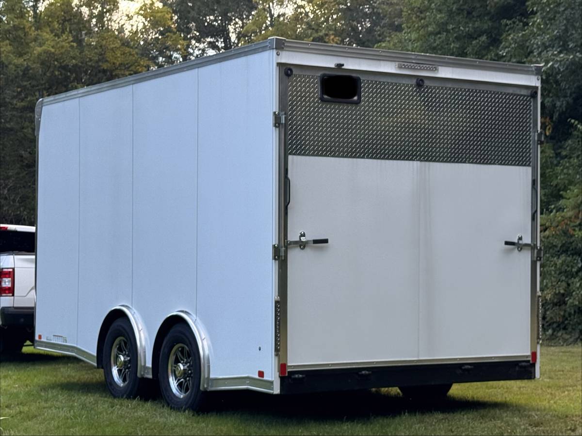 2022 United UXT Enclosed Cargo Trailer | 8.5’x16’, 5200lb Dexter Axles, photo 2