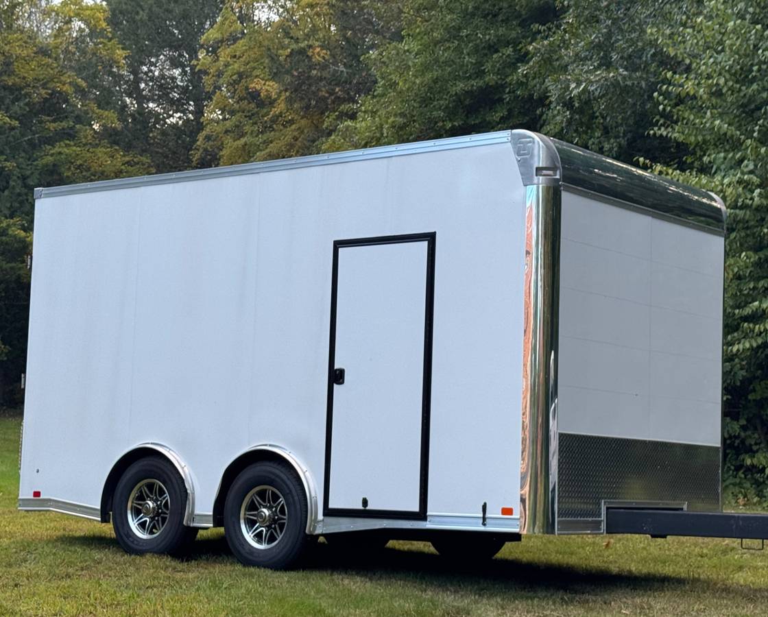 2022 United UXT Enclosed Cargo Trailer | 8.5’x16’, 5200lb Dexter Axles, photo 4
