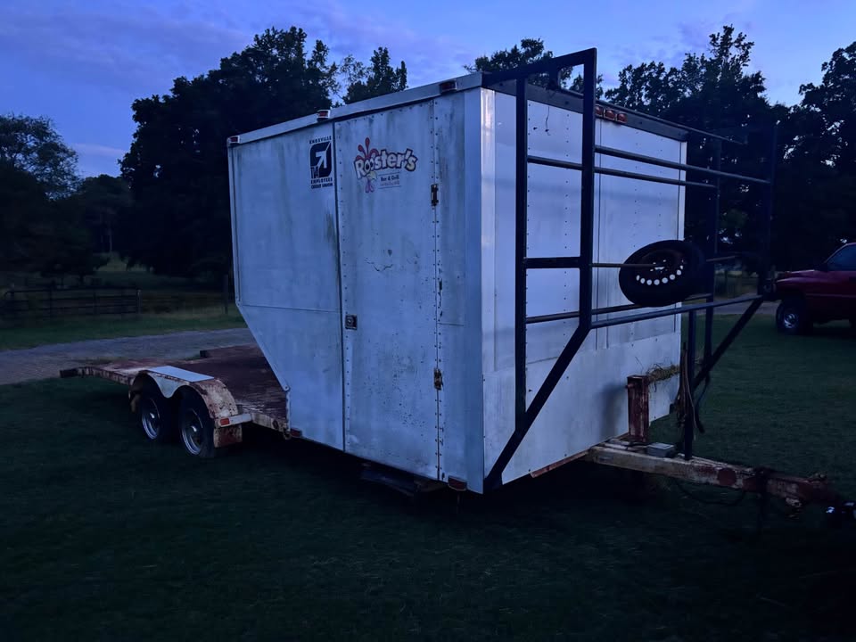 Race car trailer, photo 2