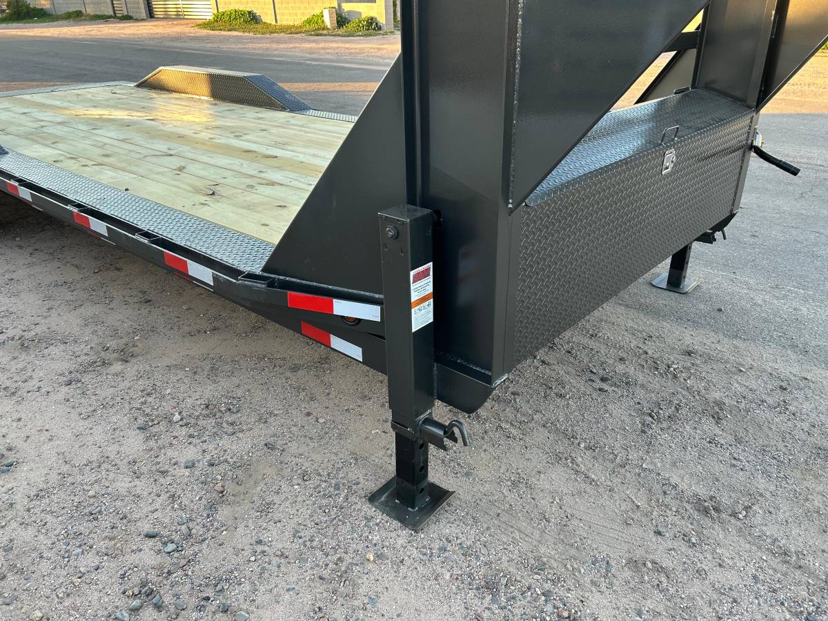 2026 gooseneck trailer equipment 102”x24’, photo 7
